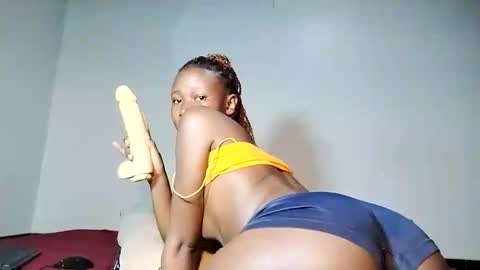 Snapshot of cumslayer19 chatting on 1, 6, 2026 Shiiro online show from 1, 6, 2026
