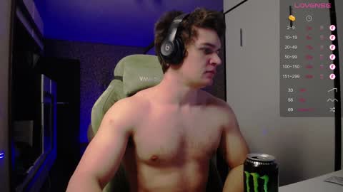 Snapshot of cumzan_ chatting on 8, 2, 2025 Tarzan online show from 8, 2, 2025