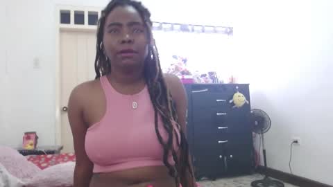 Snapshot of cuplex_hotlatina94 chatting on 1, 12, 2024 dominic and julieta... independent models online show from 1, 12, 2024