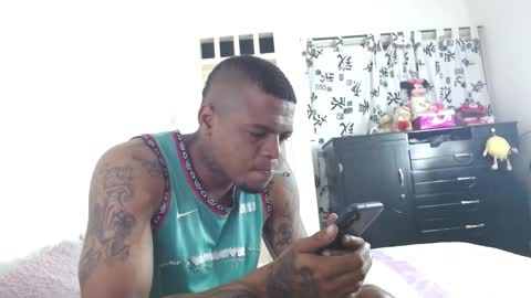 Snapshot of cuplex_hotlatina94 chatting on 20, 1, 2025 dominic and julieta... independent models online show from 20, 1, 2025