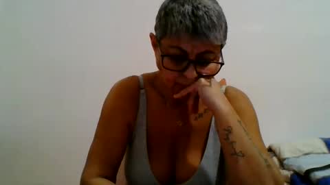 couple online show from 9, 12, 2024