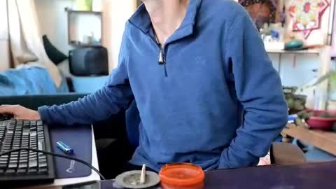 Snapshot of curiousgenie chatting on 18, 12, 2025 curiousgenie online show from 18, 12, 2025