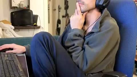 Snapshot of curiousgenie chatting on 5, 1, 2026 curiousgenie online show from 5, 1, 2026