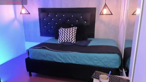 Snapshot of curly_babe1 chatting on 31, 5, 2026 curly_babe1 online show from 31, 5, 2026