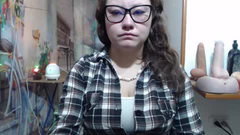 Snapshot of curly_greeneyed chatting on 2, 2, 2026 Vannesa online show from 2, 2, 2026