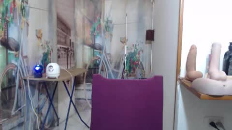 Snapshot of curly_greeneyed chatting on 3, 2, 2026 Vannesa online show from 3, 2, 2026