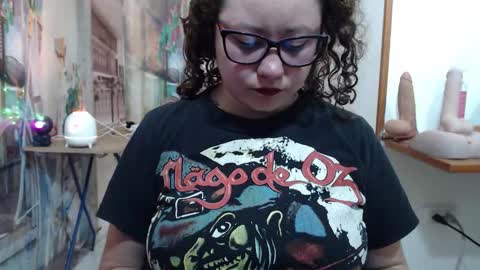 Snapshot of curly_greeneyed chatting on 10, 2, 2026 Vannesa online show from 10, 2, 2026