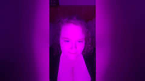 Snapshot of curlycult97 chatting on 17, 6, 2026 curlycult97 online show from 17, 6, 2026