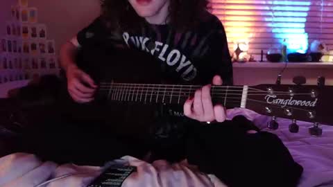 curly fries online show from 25, 3, 2026