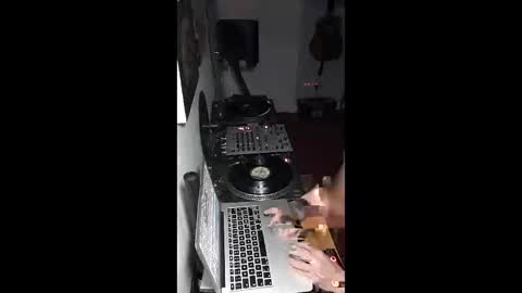 curvelover1977 online show from 21, 12, 2025