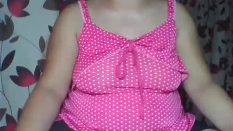 Snapshot of curvyladyxx289 chatting on 23, 10, 2025 curvyladyxx289 online show from 23, 10, 2025