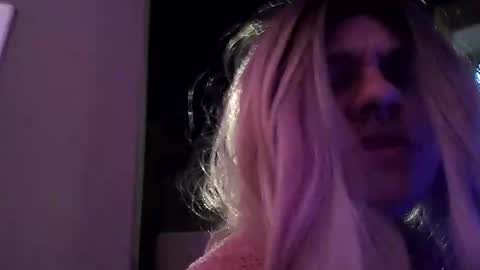 Snapshot of curvylucifinaxxx chatting on 2, 12, 2024 Lucifina ganja kittens online show from 2, 12, 2024