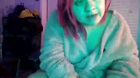 Snapshot of curvylucifinaxxx chatting on 7, 12, 2024 Lucifina ganja kittens online show from 7, 12, 2024