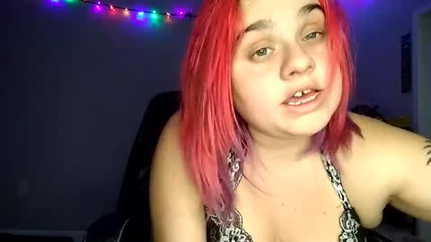 Snapshot of curvylucifinaxxx chatting on 8, 12, 2024 Lucifina ganja kittens online show from 8, 12, 2024