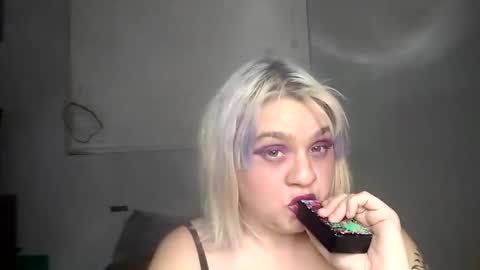 Snapshot of curvylucifinaxxx chatting on 15, 2, 2025 Lucifina ganja kittens online show from 15, 2, 2025