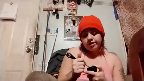 Snapshot of curvylucifinaxxx chatting on 21, 10, 2025 Lucifina ganja kittens online show from 21, 10, 2025