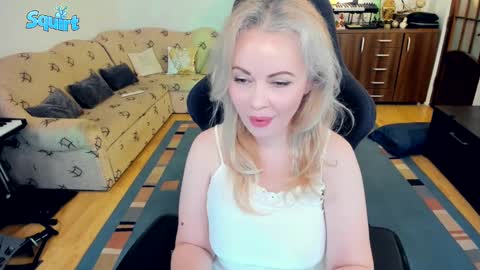 Snapshot of curvymaturelynn chatting on 10, 3, 2025 Whitney Lynn online show from 10, 3, 2025