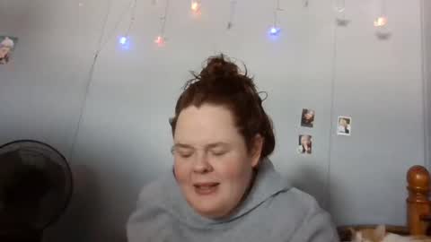 dahlia -kim online show from 20, 2, 2025