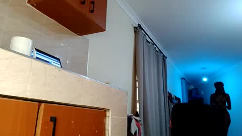 Zozo online show from 25, 2, 2026