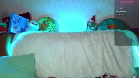 Snapshot of cute_betty chatting on 27, 6, 2026 Betty online show from 27, 6, 2026