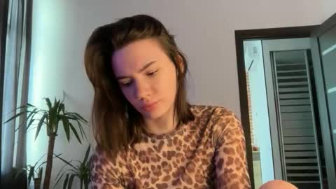 cute_bubbles online show from 31, 5, 2026