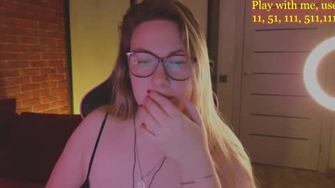 Everyday stream in the same time online show from 13, 12, 2024