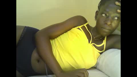 cute_doria online show from 13, 2, 2025