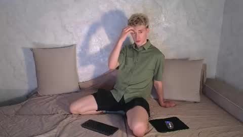Snapshot of cute_joni chatting on 13, 7, 2026 ToniDaniel online show from 13, 7, 2026