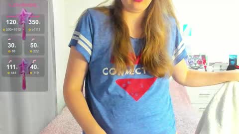 Snapshot of cute_kate0 chatting on 1, 10, 2025 cute_kate0 online show from 1, 10, 2025