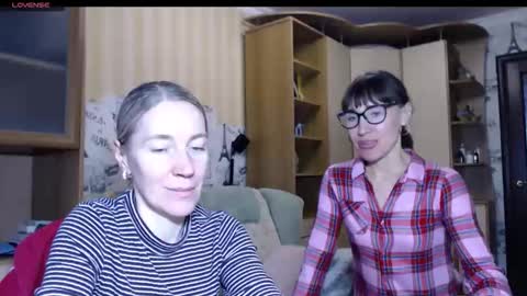 cute_lion_ online show from 22, 11, 2025