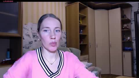 cute_lion_ online show from 27, 2, 2026