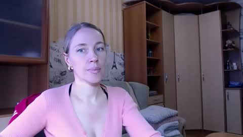 cute_lion_ online show from 9, 3, 2026