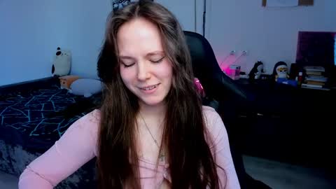 Snapshot of cute_little_ass chatting on 27, 3, 2026 Emily online show from 27, 3, 2026