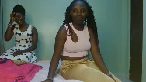 cute_lorna online show from 14, 4, 2026