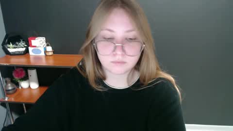 Veronica online show from 4, 1, 2025