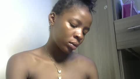 Snapshot of cute_sexy3 chatting on 13, 2, 2025 SHARON online show from 13, 2, 2025