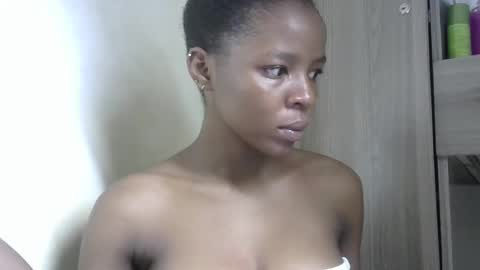 Snapshot of cute_sexy3 chatting on 16, 2, 2025 SHARON online show from 16, 2, 2025