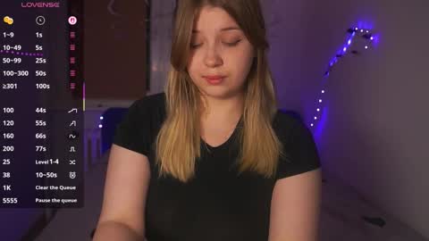 Snapshot of cute_sharloti chatting on 28, 10, 2025 Sasha online show from 28, 10, 2025