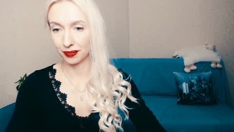 cute_smile_shy online show from 26, 12, 2024