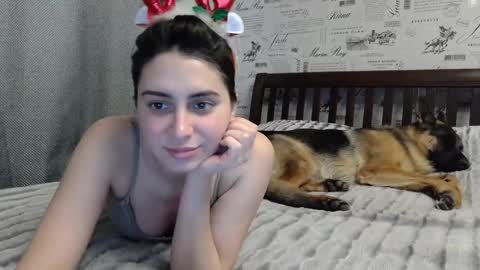 cute_strawberry_ online show from 29, 12, 2024