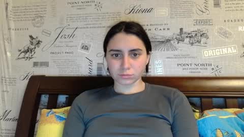 cute_strawberry_ online show from 7, 1, 2025