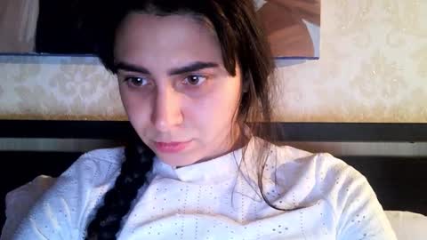 cute_strawberry_ online show from 7, 10, 2025