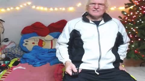 Snapshot of cuteandsexyone chatting on 2, 1, 2025 CuteAndSexyOne Na and Brian online show from 2, 1, 2025