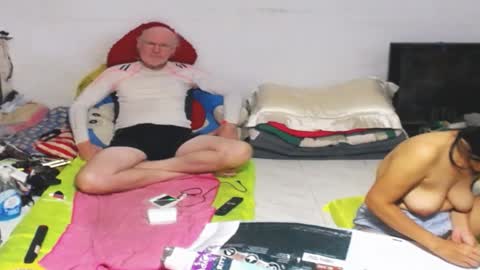 Snapshot of cuteandsexyone chatting on 27, 1, 2025 CuteAndSexyOne Na and Brian online show from 27, 1, 2025
