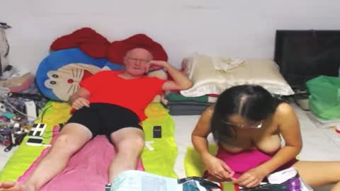 Snapshot of cuteandsexyone chatting on 31, 1, 2025 CuteAndSexyOne Na and Brian online show from 31, 1, 2025