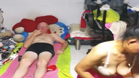 Snapshot of cuteandsexyone chatting on 10, 2, 2025 CuteAndSexyOne Na and Brian online show from 10, 2, 2025