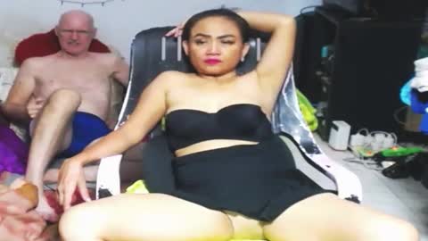 Snapshot of cuteandsexyone chatting on 3, 10, 2025 CuteAndSexyOne Na and Brian online show from 3, 10, 2025