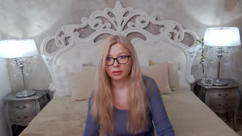 Snapshot of cuteangelina18 chatting on 24, 2, 2026 cuteangelina18 online show from 24, 2, 2026