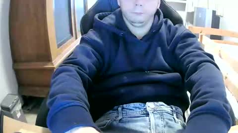 Cuteboy090 online show from 31, 10, 2025