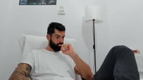 Snapshot of cuteeboy chatting on 21, 10, 2025 cuteeboy online show from 21, 10, 2025